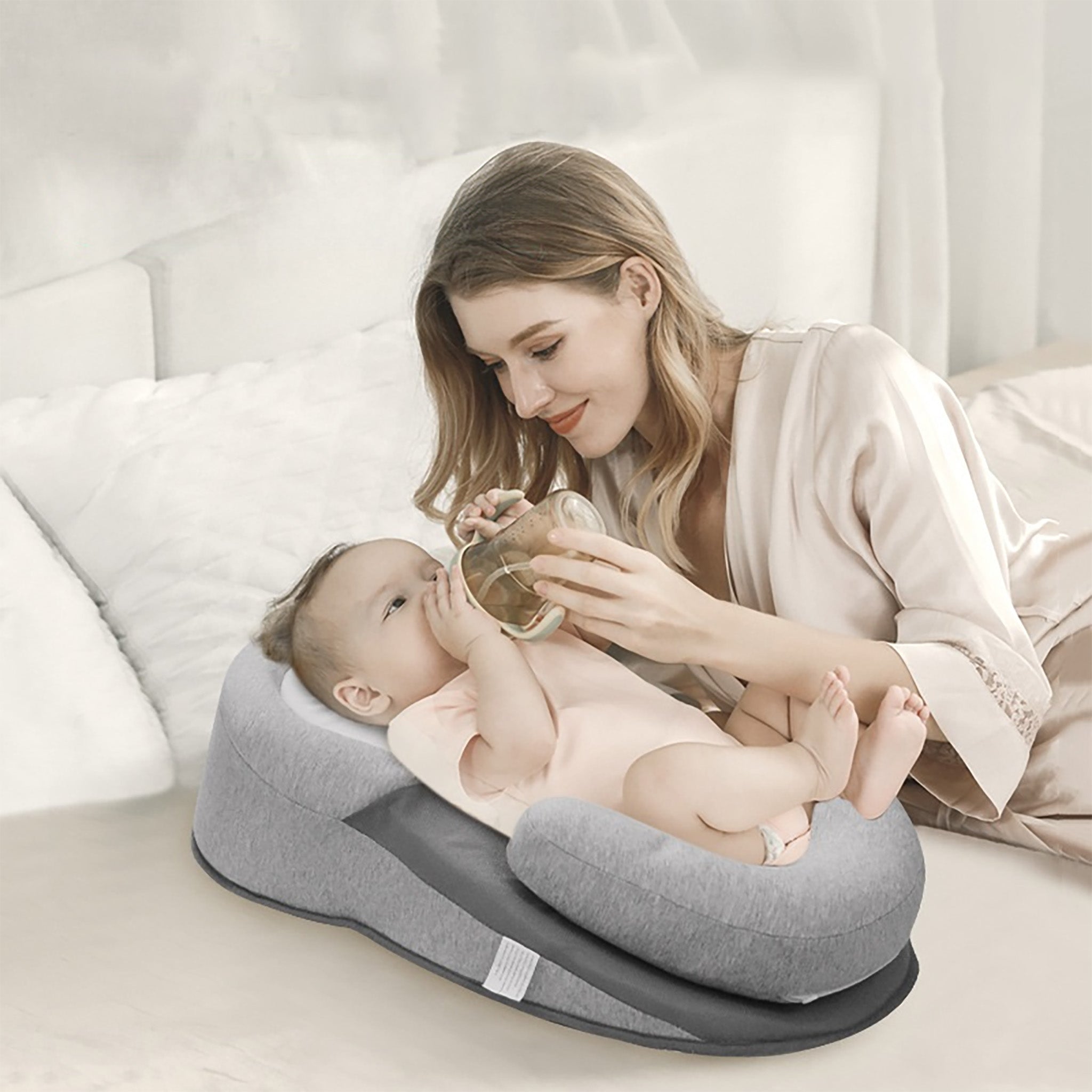 Ergonomische Babyliege