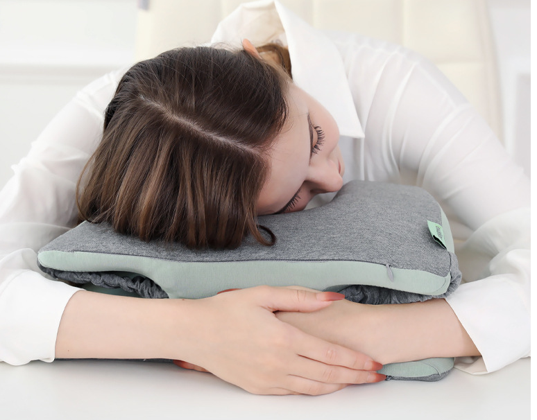 Faltbares Memory Foam Kissen
