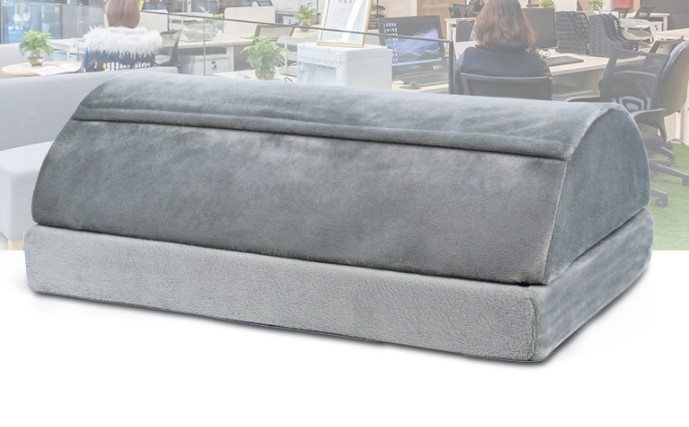 Verstellbare Fußstütze mit warmen Plüschfüßen